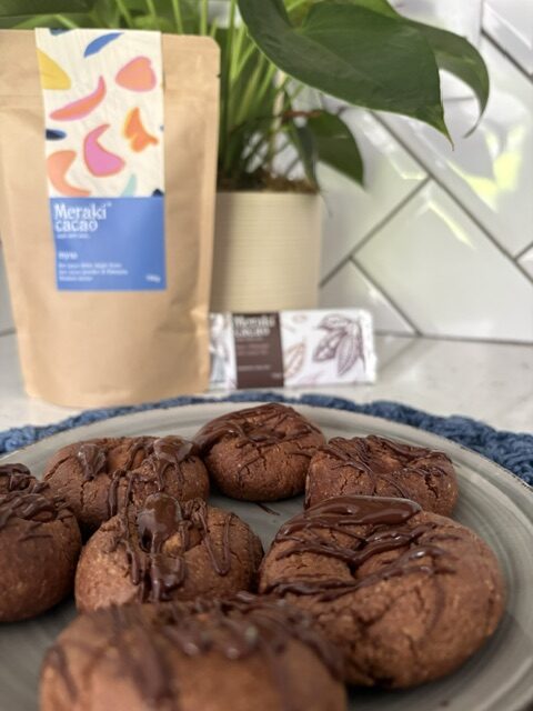 easy to make almond tahini cacao cookies